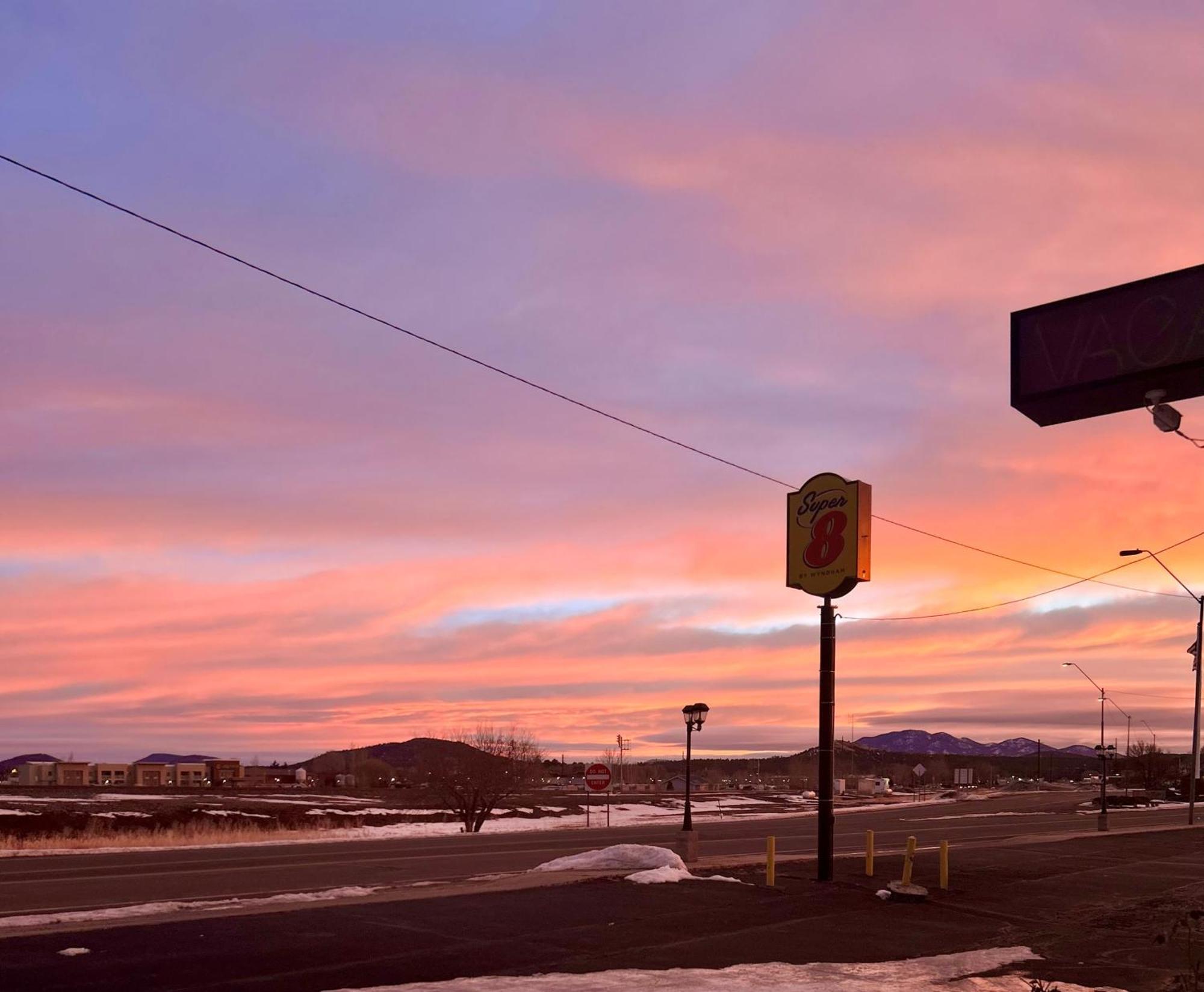 Super 8 By Wyndham Williams West Route 66 - Grand Canyon Area Exterior foto