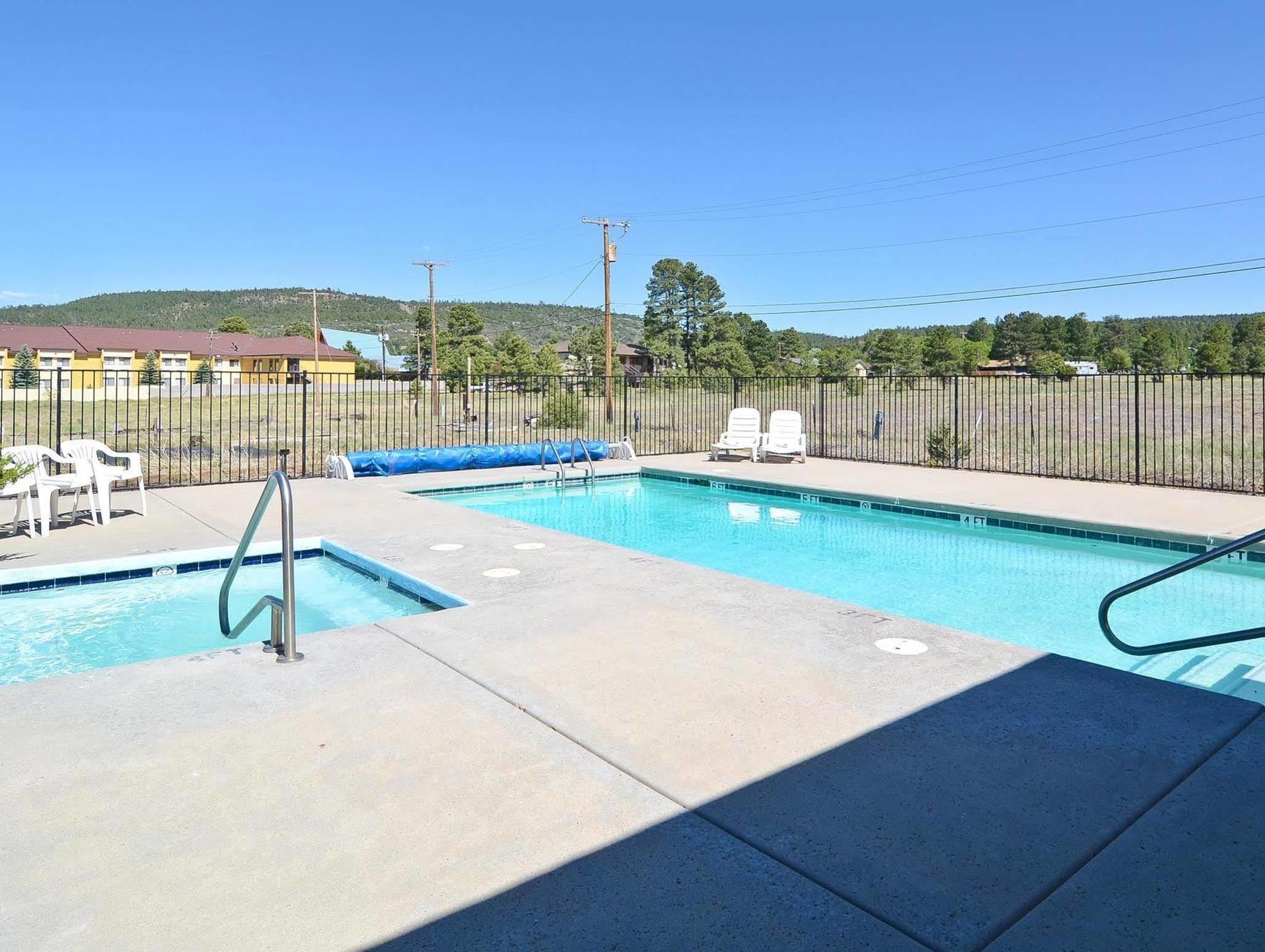Super 8 By Wyndham Williams West Route 66 - Grand Canyon Area Exterior foto