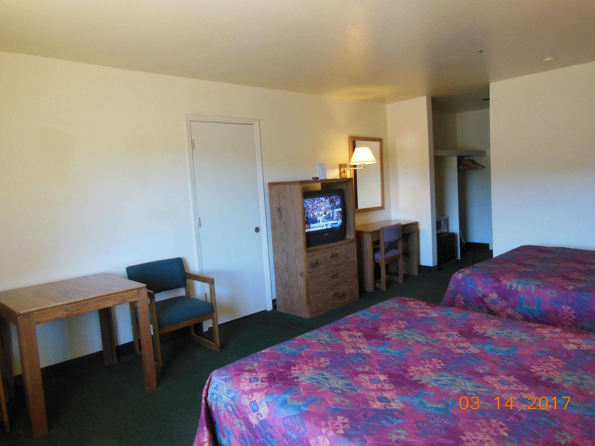 Super 8 By Wyndham Williams West Route 66 - Grand Canyon Area Exterior foto
